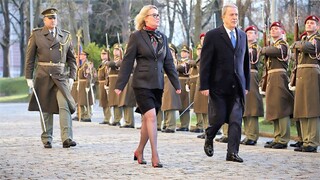 Ministryně obrany Jana Černochová jednala se svým tureckým protějškem Hulusi Akarem