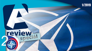 Nové číslo A review se věnuje dvacátému výročí vstupu České republiky do NATO