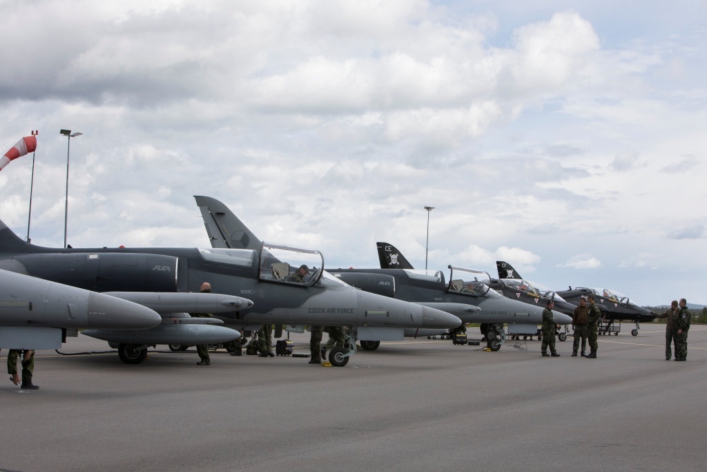 Area for checking-in air equipment before a daily training programme