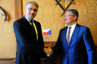 Ministr obrany Lubomír Metnar dnes přijal generálního manažera NSPA Petera Dohmena