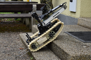 Vylepšené verze robotů poslouží doma i v zahraničí