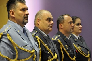 I za sto let existence československého letectva je mezi piloty pevné pouto