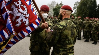 V Chrudimi vznikl 43. výsadkový pluk