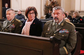Bohoslužba v kostele sv. Jana Nepomuckého byla výrazem úcty a poděkování vojákům a veteránům