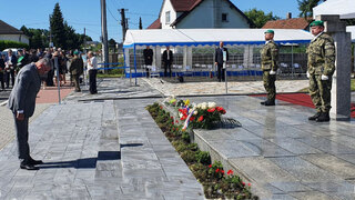 Životická tragédie: Ministr obrany Lubomír Metnar uctil památku 36 obětí nacistické msty
