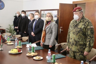 Briefing with commanding officers of the 7th Mechanised Brigade