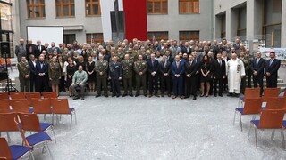 V Armádním muzeu Žižkov se sešli příslušníci 7. polní nemocnice. Dvacet let od nasazení v Basře