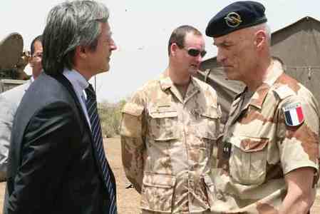 Minister Stropnicky visits soldiers in Mali