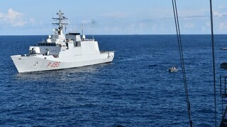 Vyhovuje plavidlo zdravotnickým předpisům? Češka v misi EU IRINI poprvé kontrolovala způsobilost italské fregaty