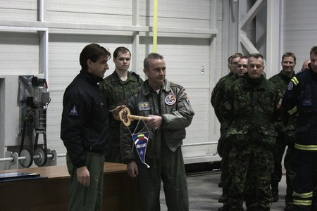 Danish commander receives a symbolic key of the mission