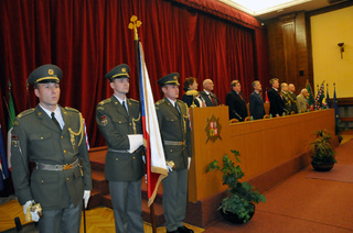 Čechoslováci před 74 lety nečekali, až je někdo osvobodí, ale sami se zbraní v ruce se postavili proti útlaku