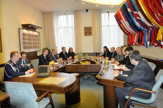 Náměstek Radomír Jahoda přijal parlamentního státního tajemníka německého ministerstva obrany Thomase Silberhorna 