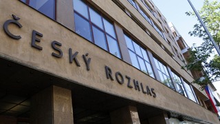 21. srpen si na Vinohradské třídě připomněly desítky lidí včetně politiků