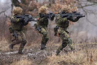 Na Doupově finišuje komplexní polní výcvik úkolového uskupení pro alianční iniciativu připravenosti