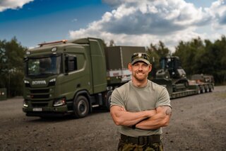 S „béčkem“ můžete klidně řídit i tank. Armáda hledá řidiče