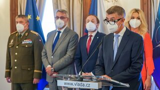 Premiér Babiš udělil medaile Karla Kramáře za úspěšnou evakuaci z Afghánistánu