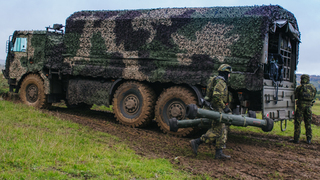 První ostré nasazení: Strakoničtí vojáci cvičili s novými vozidly Tatra 815