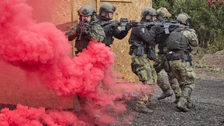 Vojenští policisté z Čech a Slovenska sbírali zkušenosti na cvičení SWAT AUTUMN TRNG 2024