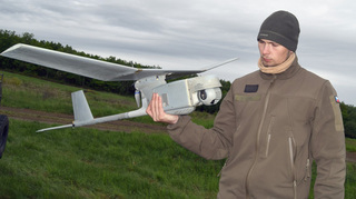 V Hranicích zkoušejí drony, mohly by pomáhat při navádění palby