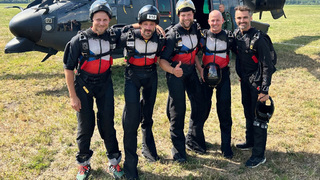 Parašutisté vezou z armádního mistrovství světa dvě zlaté a jednu bronzovou medaili! Překonali i dva světové rekordy