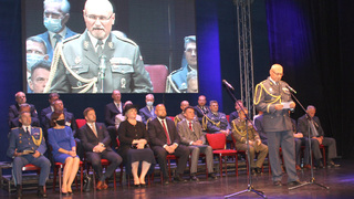 Pietní akce připomněla odbojáře Morávka a Mašína, nad Kolínem přelétly letouny L-159 