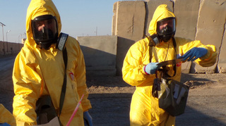 V Iráku se při cvičení vyznamenali čeští chemici 