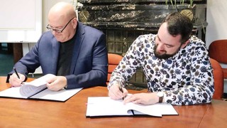 Ministerstvo podepsalo rámcovou smlouvu na dodávku přileb