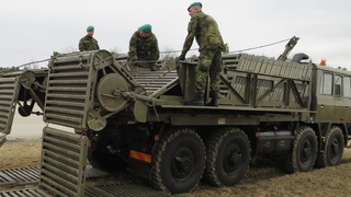 Sezónní údržba u 15. ženijního pluku se týká i méně známé techniky