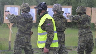 Ve Vyškově pokračuje kurz základní přípravy pro záložníky a dobrovolníky 