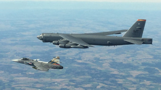 V rámci Dnů NATO nad ČR přeletí bombardér B-52