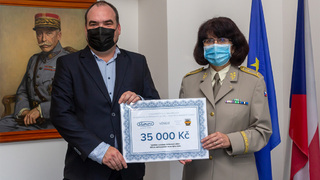 Výtěžek z prodeje útočných nožů podpoří vojáky a jejich rodiny