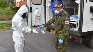 Jak v nouzovém stavu žádat o pomoc armádu