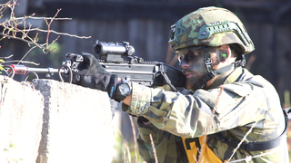 Do výzbroje specialisty C4ISTAR patří i tablet