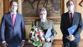 Plukovnice gšt. Zuzana Kročová a Daniel Růžek obdrželi profesorské dekrety