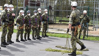 Začátečníci se v Bechyni učili základy lezení i něco navíc