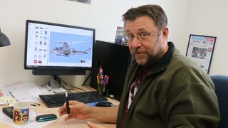 Plátna akademického malíře Pavla Holého z VHÚ brázdí oblohu