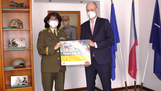 Sellier & Bellot podpořil Vojenský fond solidarity částkou 300 tisíc korun