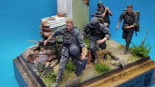 Nejtěžší na výrobě modelu figurky je malování obličeje, říká rotmistr z 15. ženijního pluku