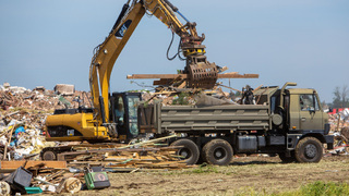 Na likvidační práce po tornádu a vichřici může být nasazeno až tisíc vojáků 