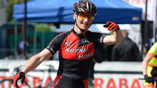 Na kole ujede 15 tisíc za rok. Úspěšný cyklista Jan Rada reprezentuje Agenturu logistiky i v civilu