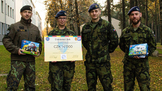 Čeští vojáci v Litvě přispěli na léčbu nemocného chlapce