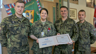 Hranické praporní obvaziště má novou certifikaci z USA, celý prapor významné ocenění od ministra