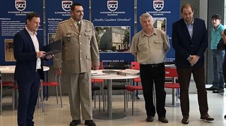 Výstava k historii vojenského mapování v Olomouci ukazuje projekce map i letecké měřičské snímky