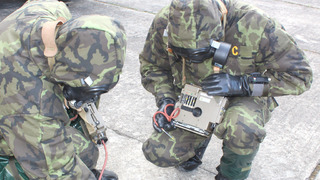 Dozimetr a chemický průkazník, to jsou zbraně chemického pozorovatele