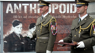 ATENTÁT 80: Výstava před budovou Generálního štábu v Praze 6 je další připomínkou Operace ANTHROPOID