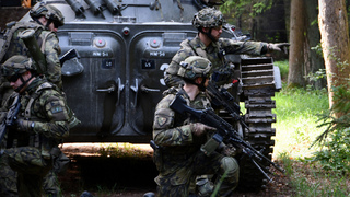 Combined Resolve 2022: Tisíce vojáků z různých koutů Evropy a USA cvičí společný postup v boji