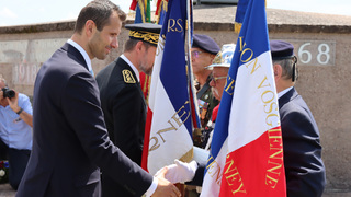 Stojíme na místě, kde se před 104 lety začaly měnit dějiny celé střední Evropy, řekl náměstek Blažkovec v Darney