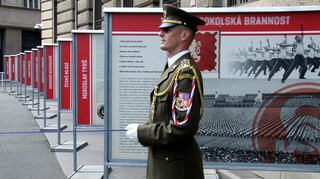 Před Generálním štábem Armády České republiky byla zahájena výstava Tyršova sokolská brannost