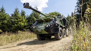 Ostré střelby 132. dělostřeleckého oddílu na Doupově: Houfnice DANA po 30 měsících znovu v akci