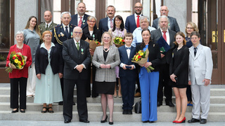 Ministryně obrany vyznamenala významné osobnosti minulosti i dneška
